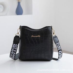 Classic Leather Single-Shoulder Bag